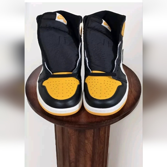 Nike Jordan 1 Retro High OG Yellow Toe (555088-711) Men's Size 10 New In Box - Picture 2 of 13